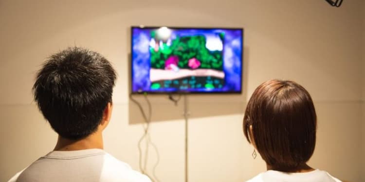 Friends playing super fun browser games Friends playing super fun browser games